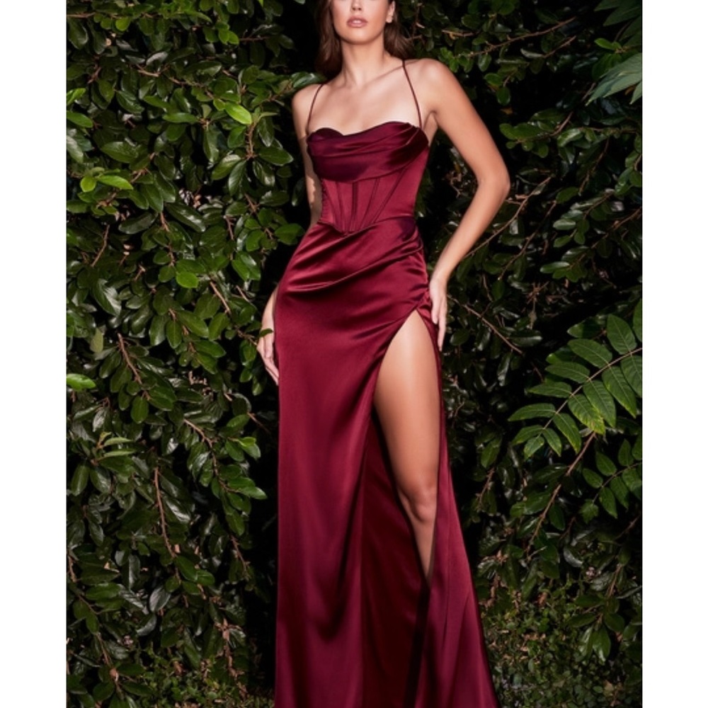 Lady black tie dress